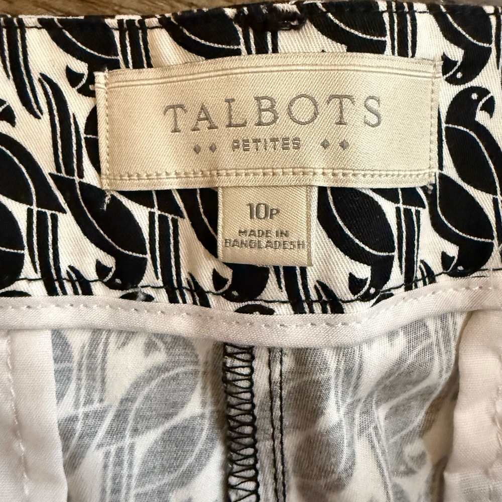 Talbots Black & White Bird Capris Size 10 Petite - Picture 9 of 13